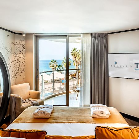 Daniel Herzliya Hotel Eksteriør billede A room at the hotel