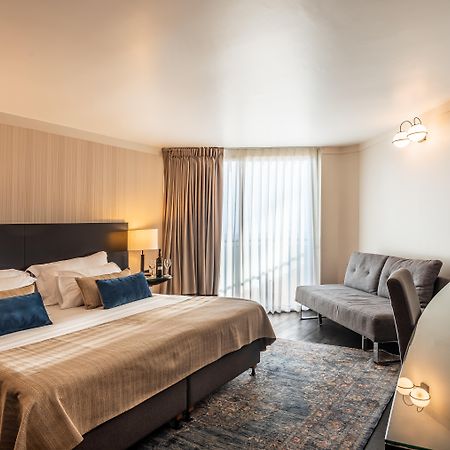 Daniel Herzliya Hotel Eksteriør billede A room at the hotel