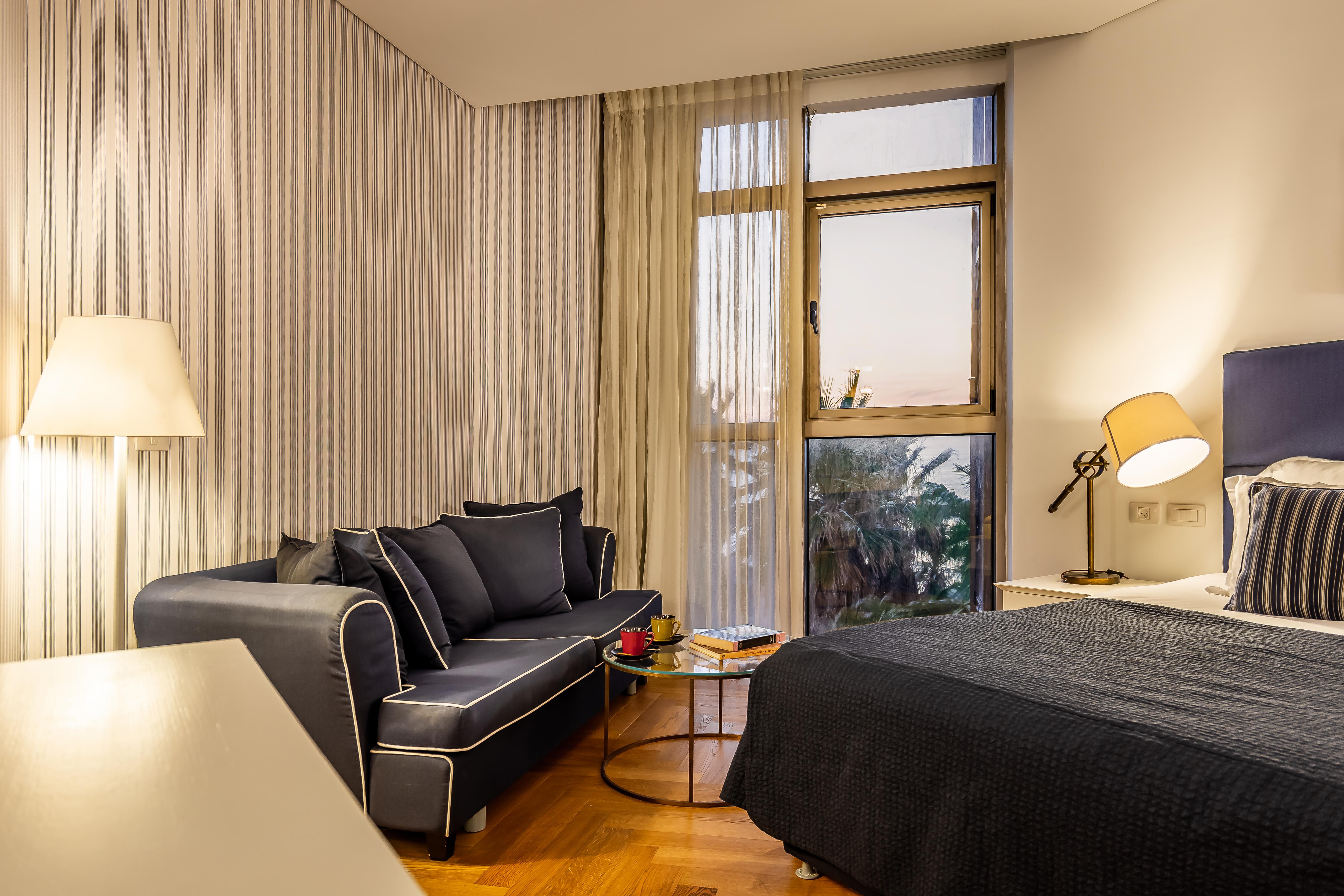 Daniel Herzliya Hotel Eksteriør billede A room at the hotel
